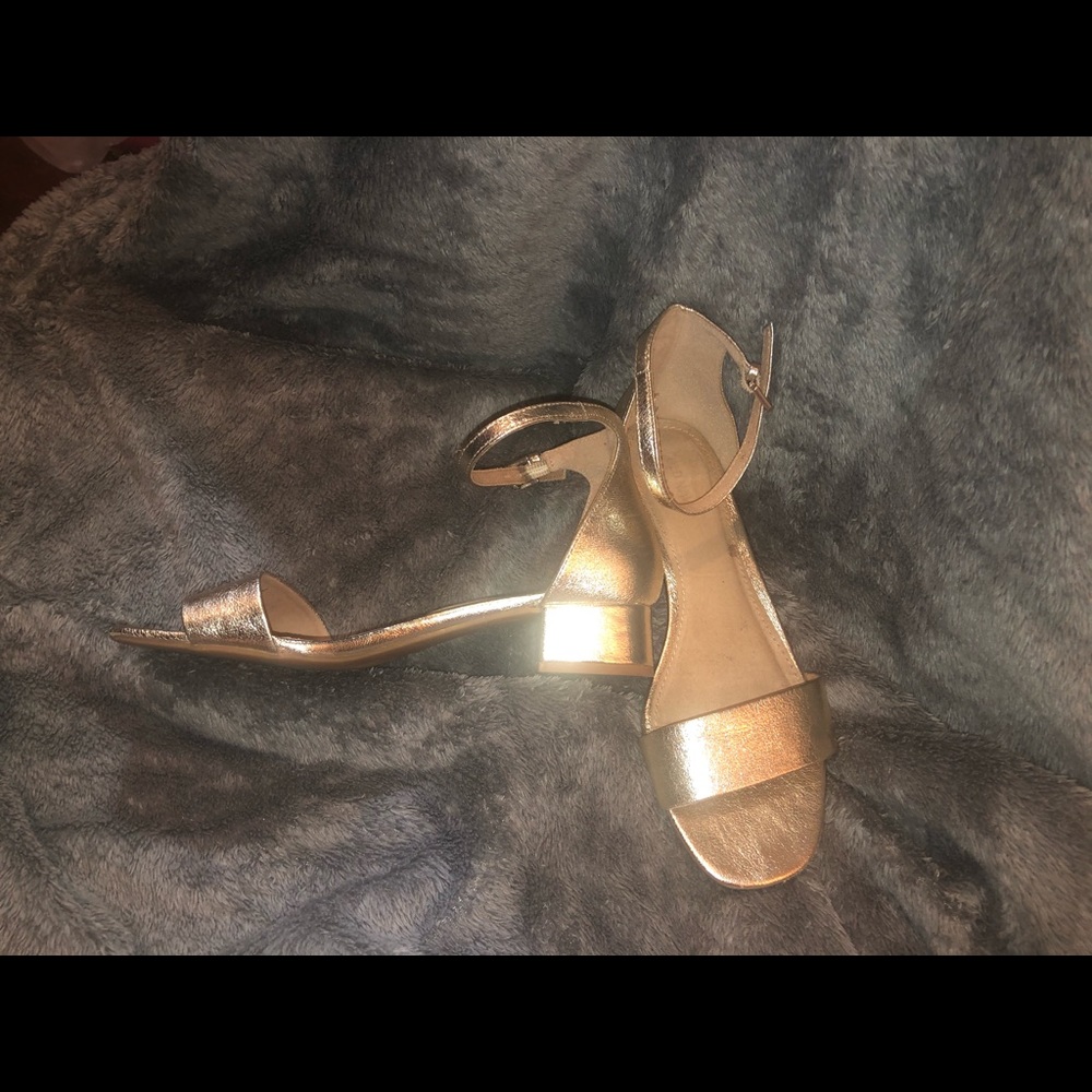 Old Navy gold sandals